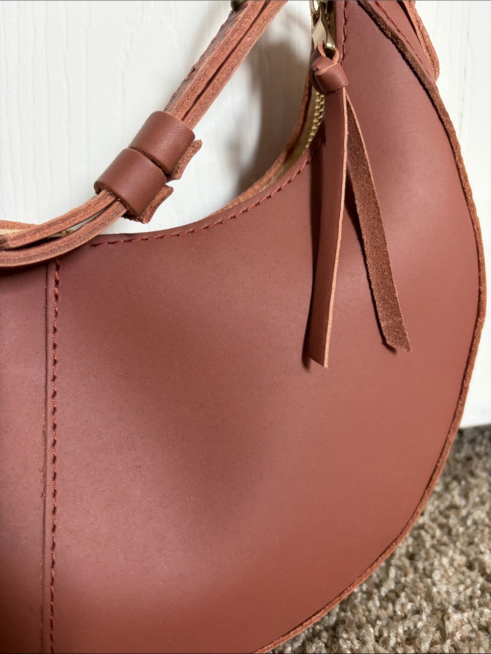 Portland Leather Goods Classic Nora Crescent Shoulder Bag in Sunkissed NWOT - Picture 3 of 4